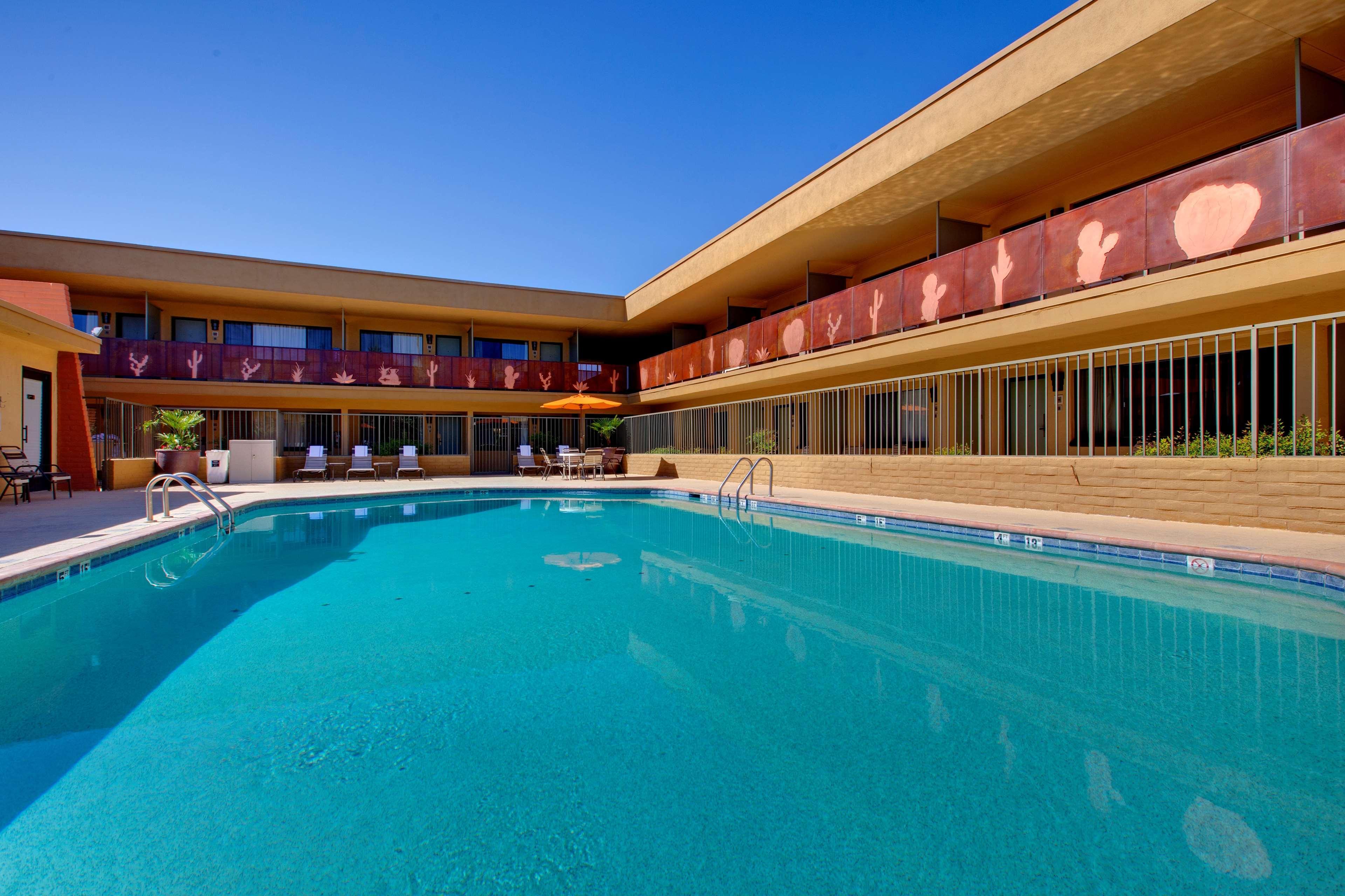 Best Western Royal Sun Inn & Suites Tucson Exteriör bild