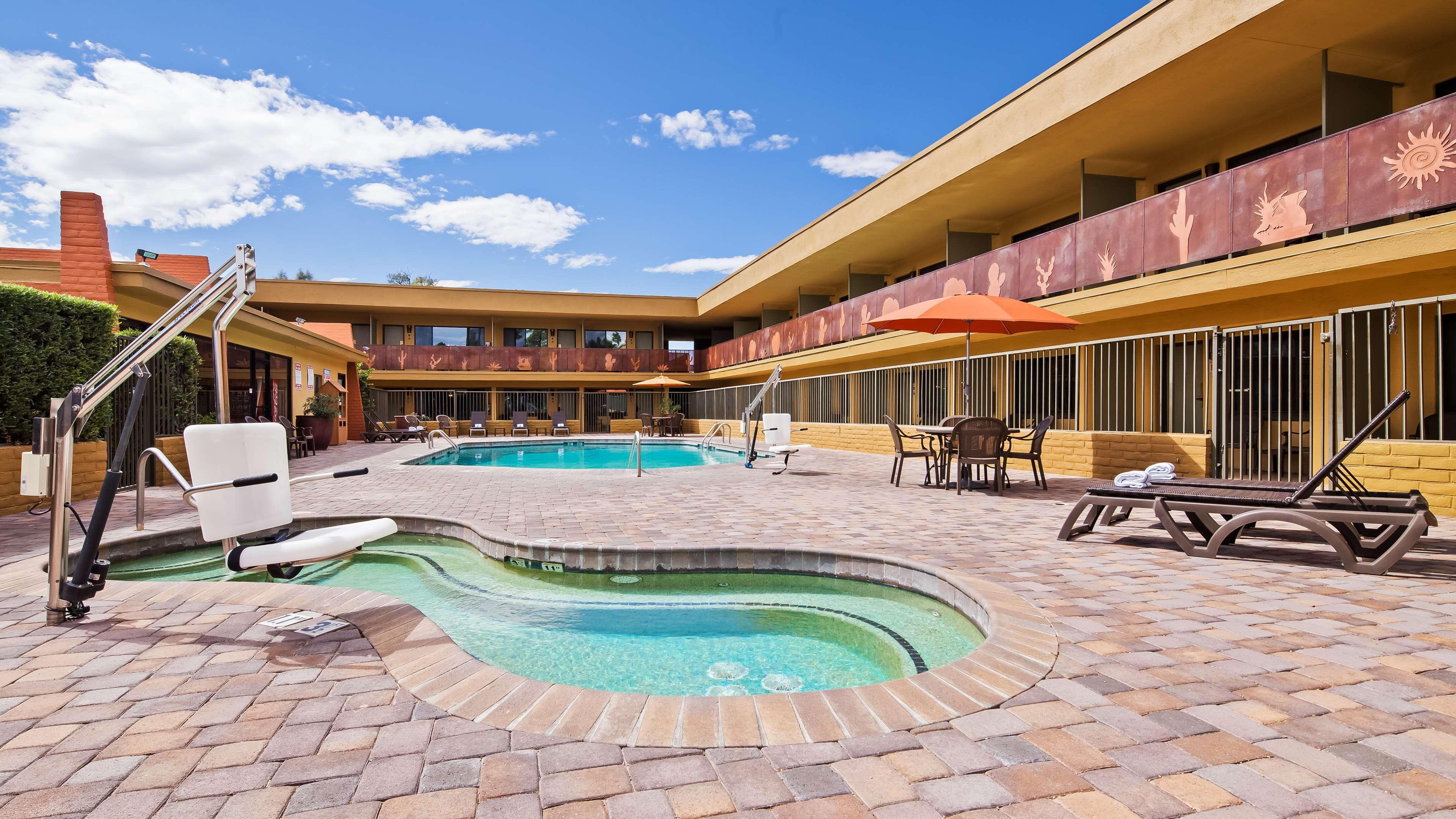 Best Western Royal Sun Inn & Suites Tucson Exteriör bild
