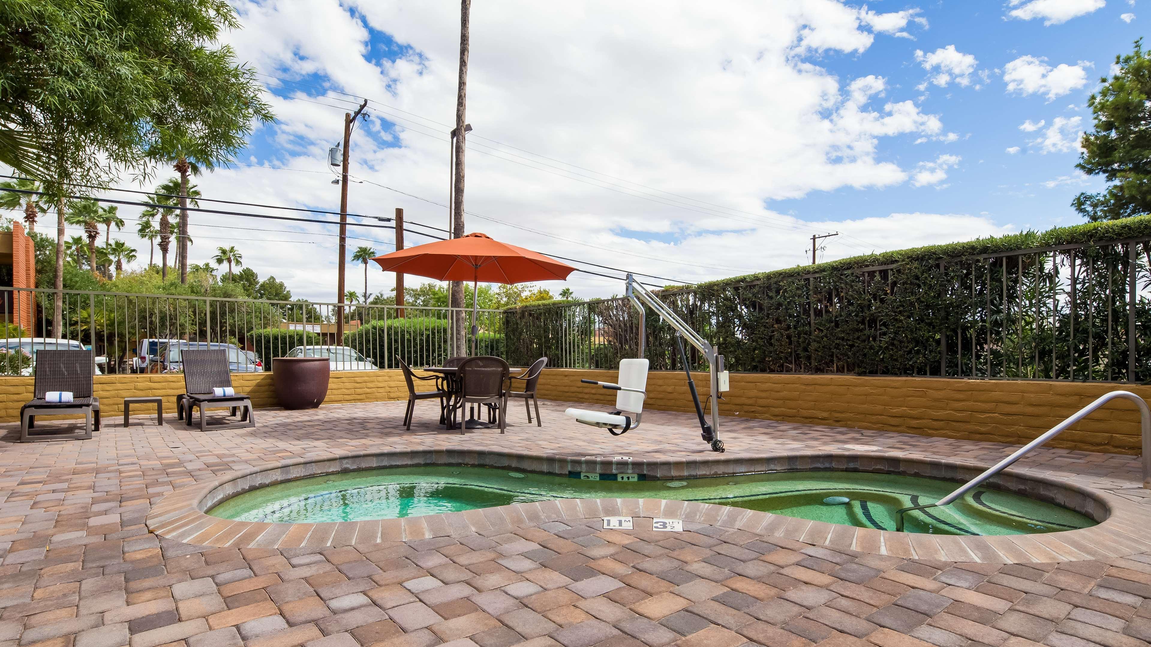 Best Western Royal Sun Inn & Suites Tucson Exteriör bild